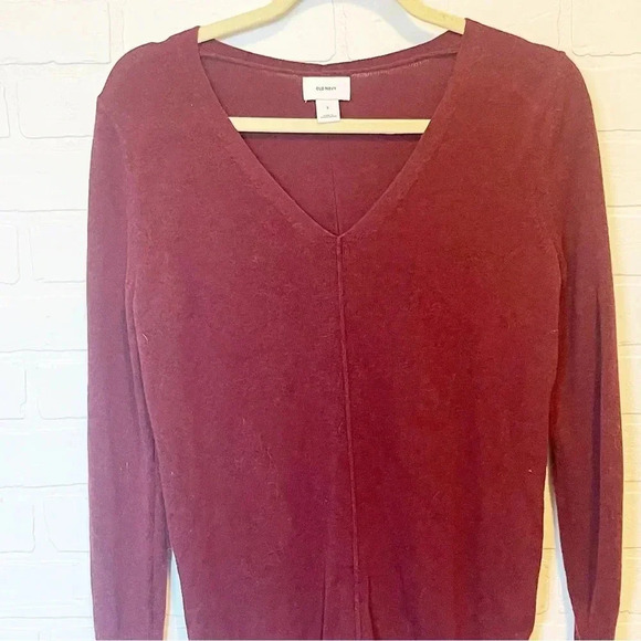 Old Navy red maroon v neck sweater size small - Picture 3 of 9